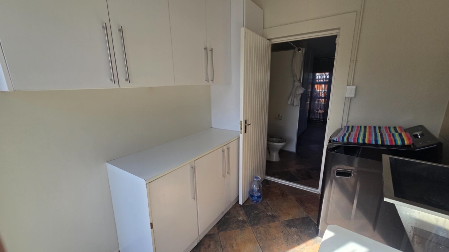 5 Bedroom Property for Sale in Sunningdale Western Cape